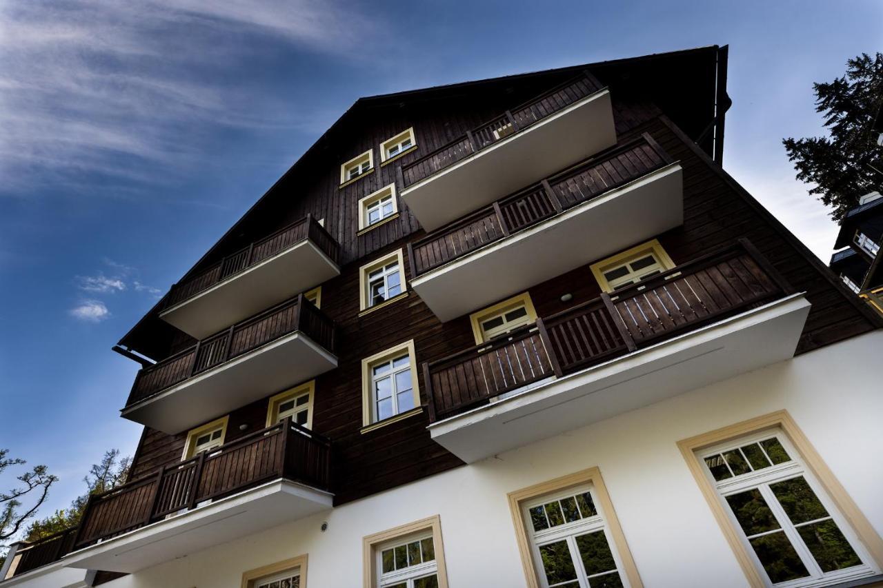 21 Hubertus *